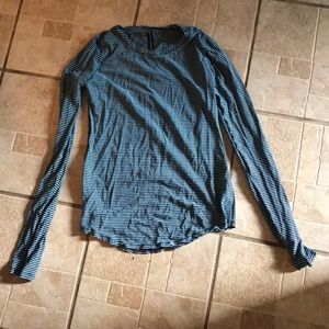 Lululemon long sleeve with thumb holes